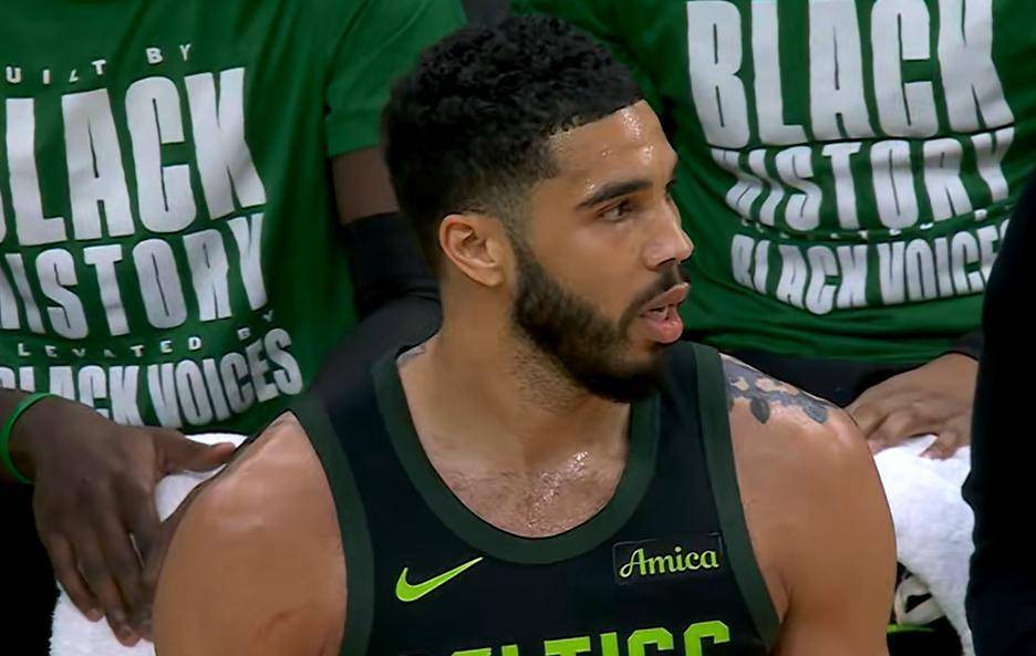 转折点波士顿凯尔特人临场应变，CBA常规赛集结日攻防权衡，悬念犹存，心理建设被强调 